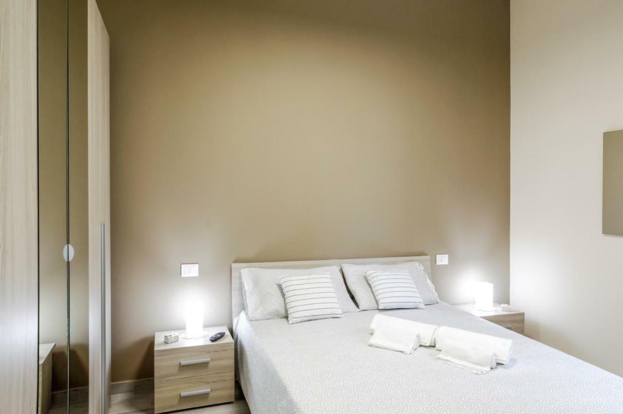 Bari Centrale Railway Station Apartment Eksteriør bilde