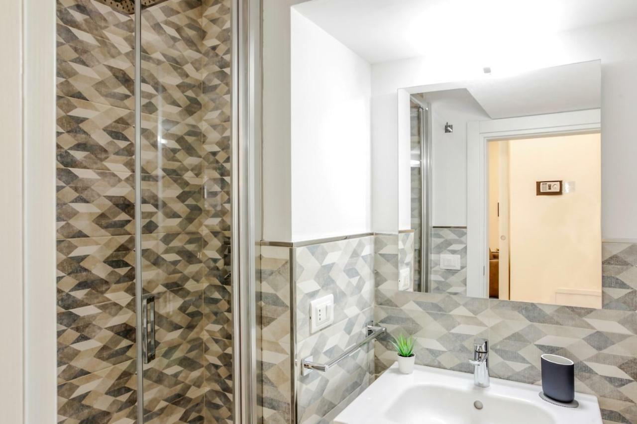 Bari Centrale Railway Station Apartment Eksteriør bilde
