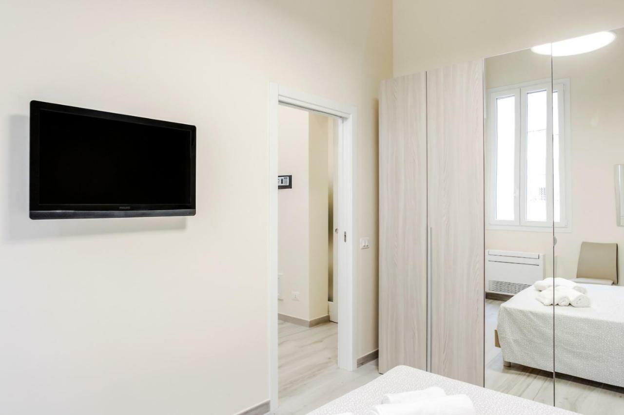 Bari Centrale Railway Station Apartment Eksteriør bilde