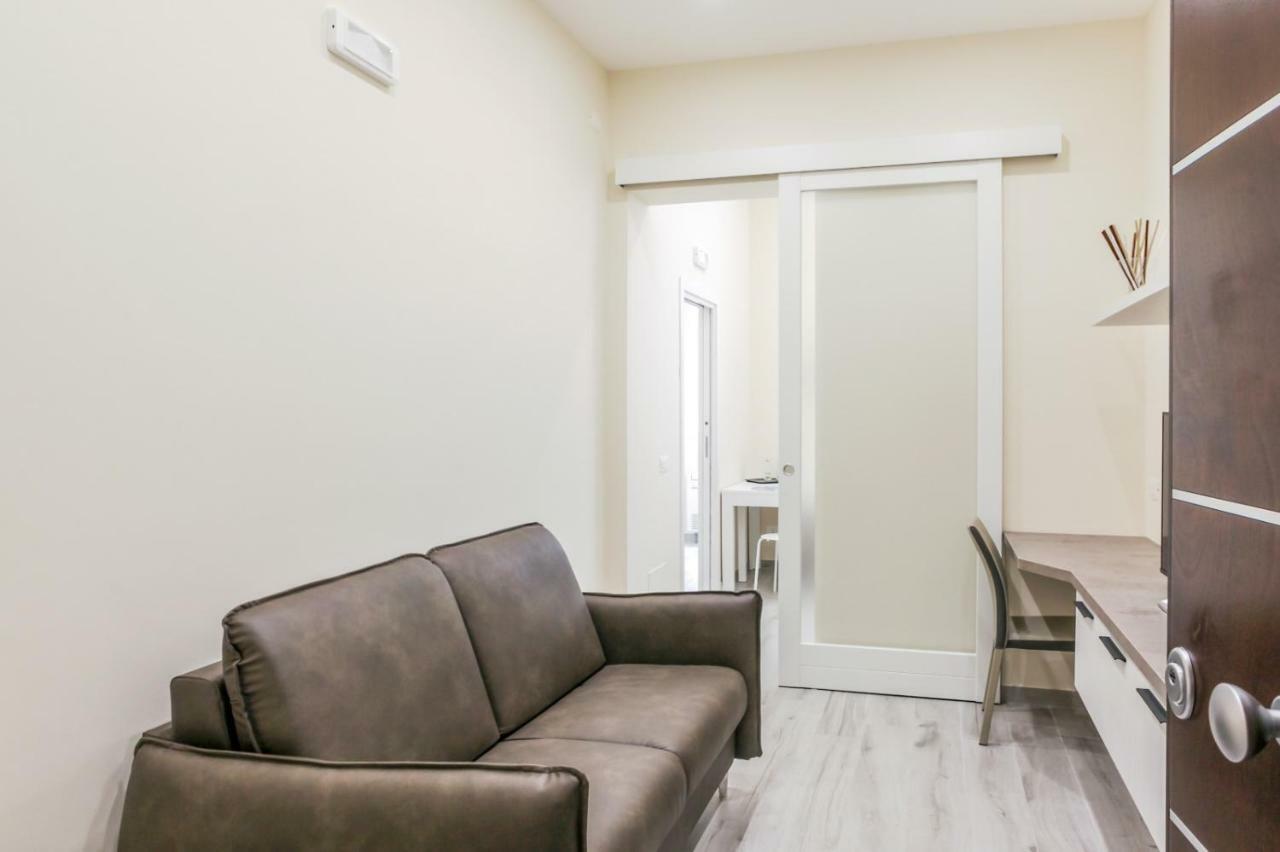 Bari Centrale Railway Station Apartment Eksteriør bilde